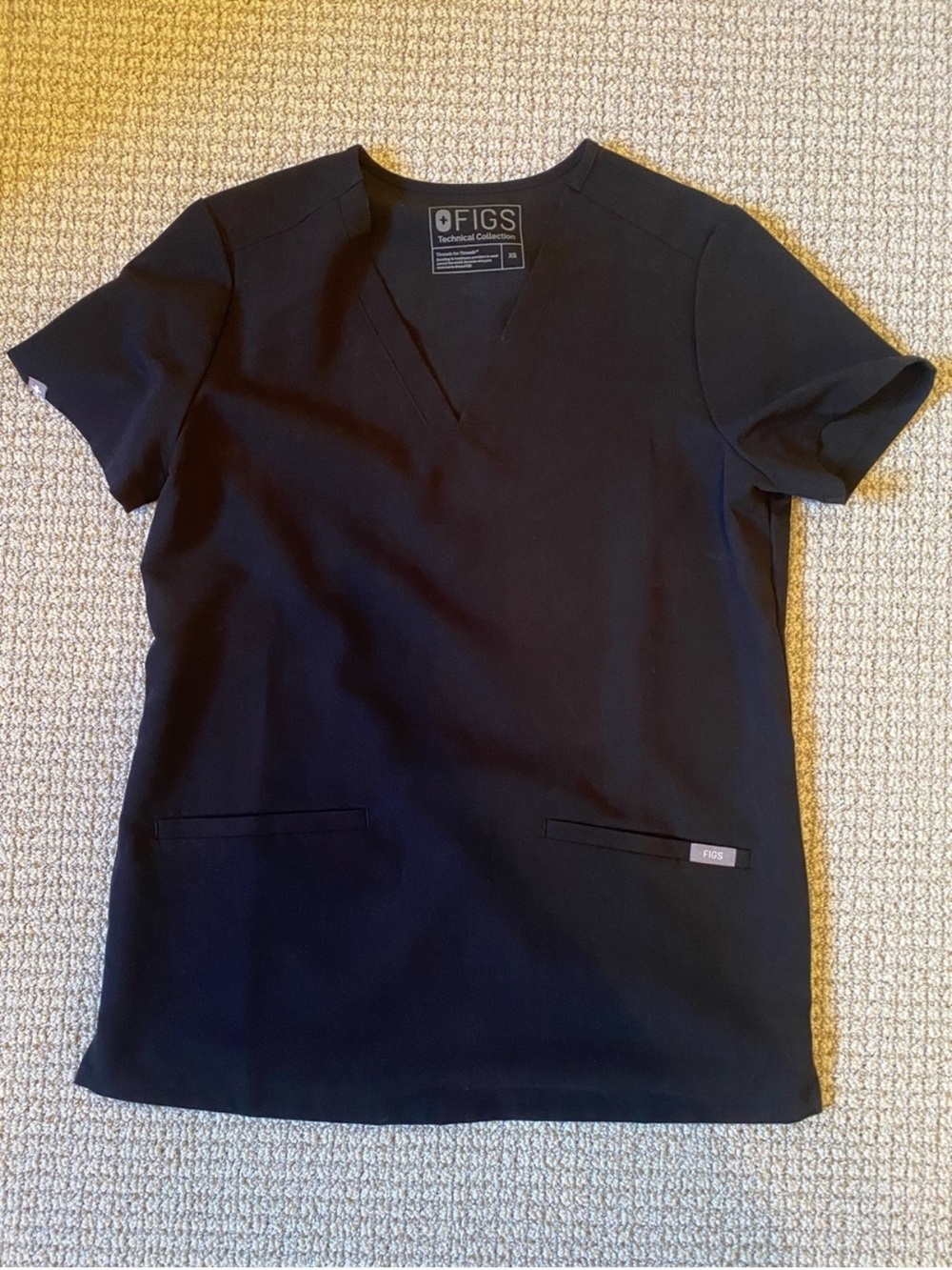FIGS Women's Black V-Neck Scrub Top XS